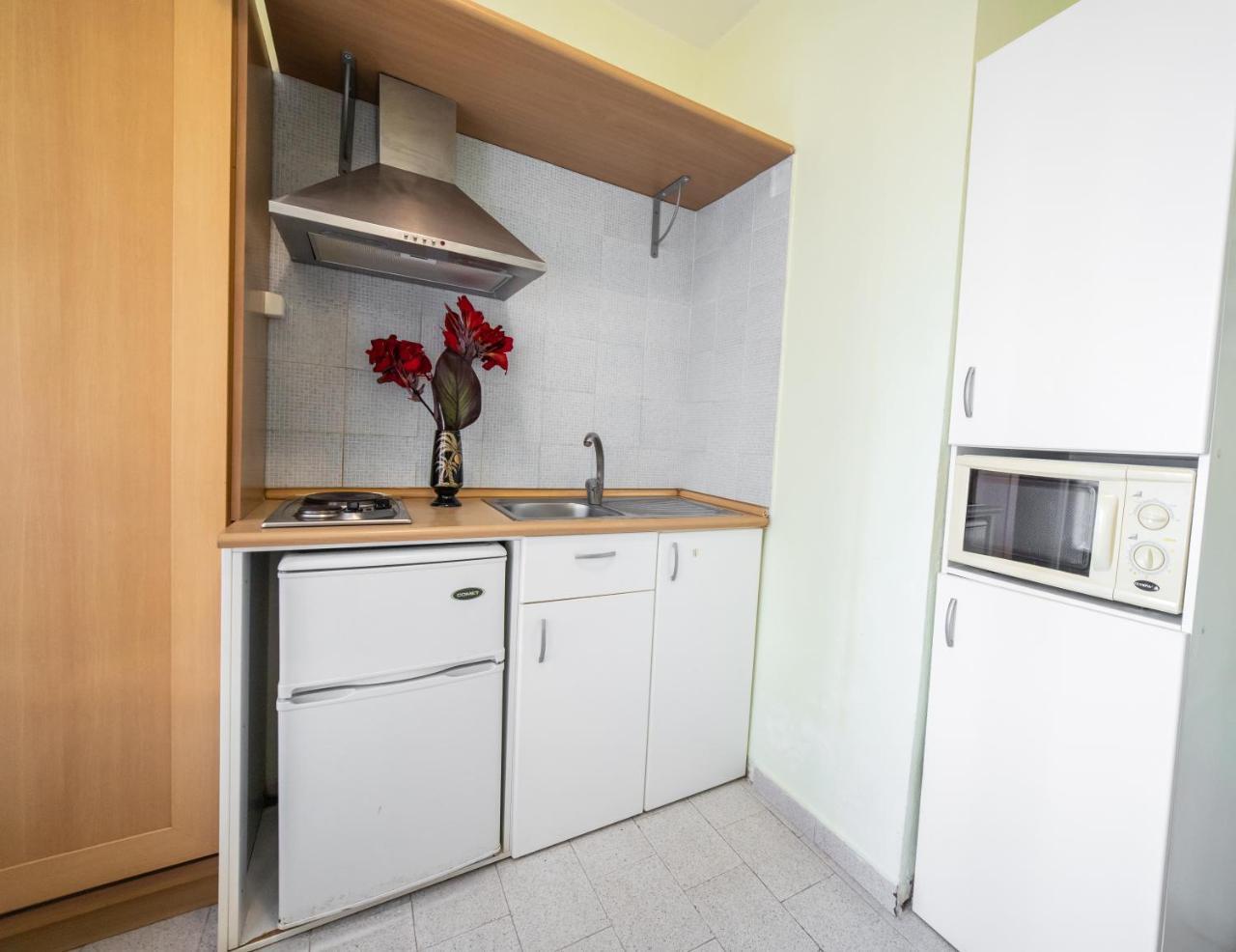 Elati Beach Aparthotel Nydri  Exterior photo